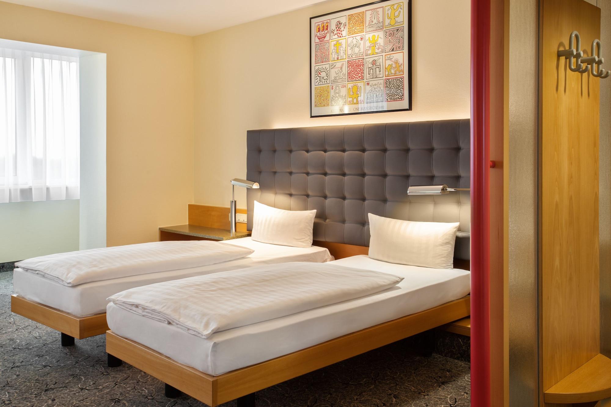 Abacus Tierpark Hotel Berlin Exterior photo