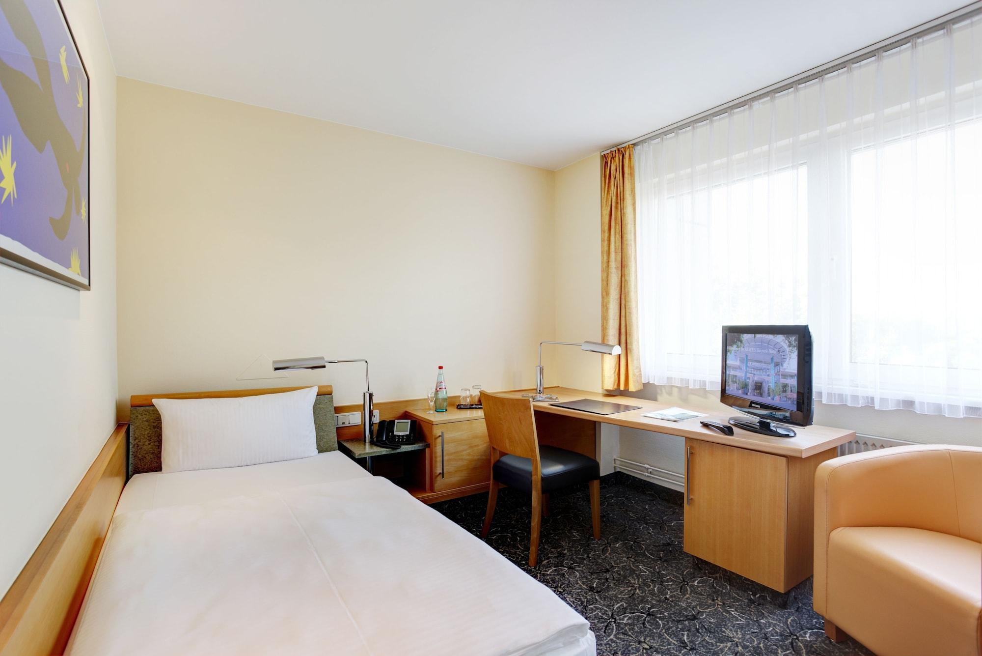 Abacus Tierpark Hotel Berlin Exterior photo