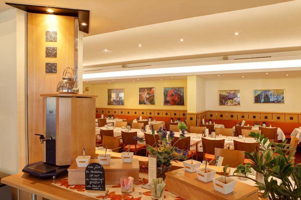 Abacus Tierpark Hotel Berlin Exterior photo