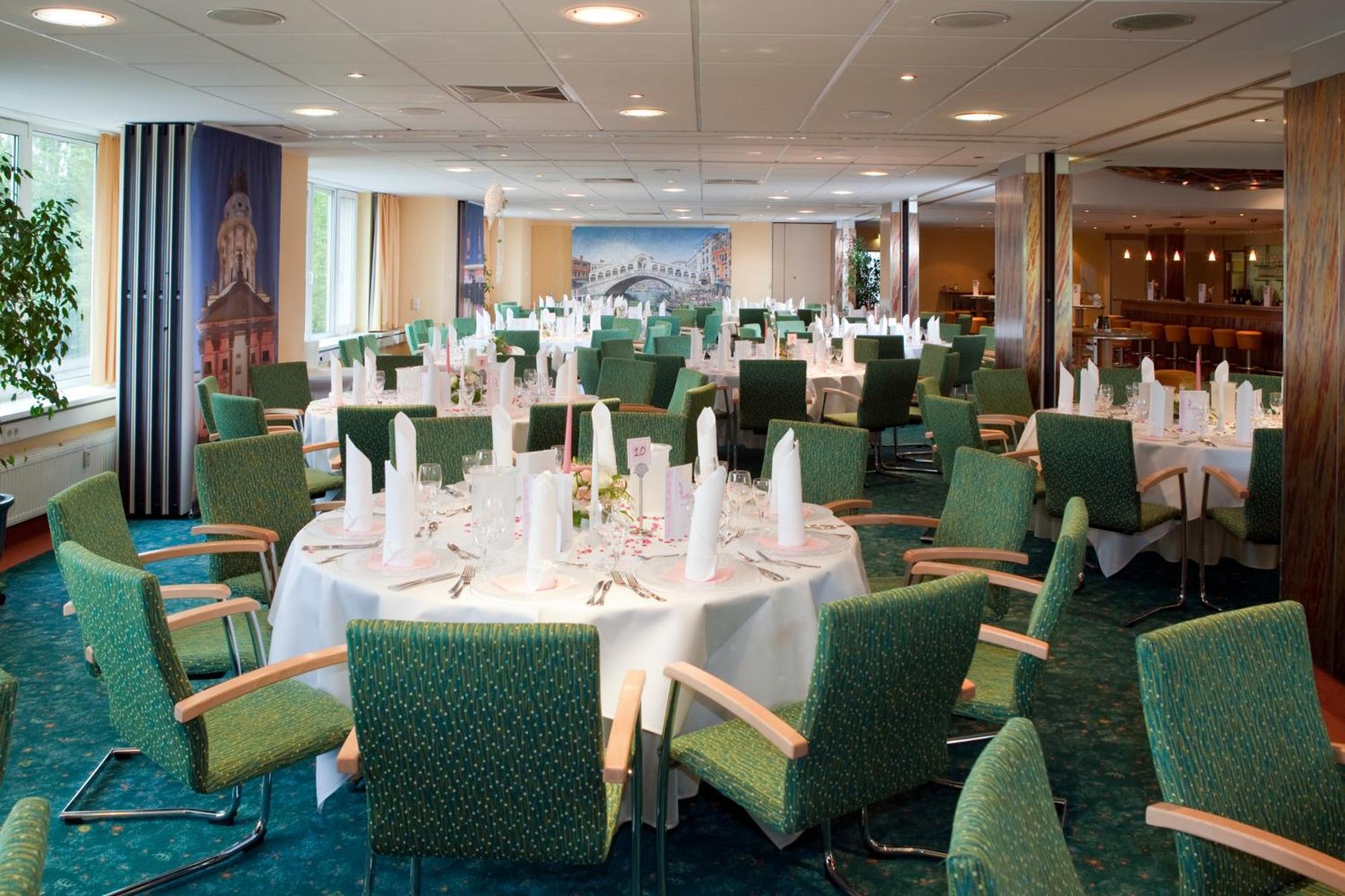 Abacus Tierpark Hotel Berlin Exterior photo