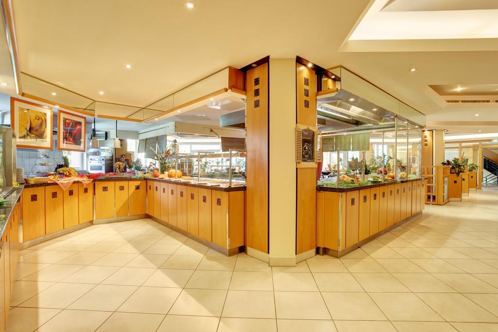 Abacus Tierpark Hotel Berlin Exterior photo