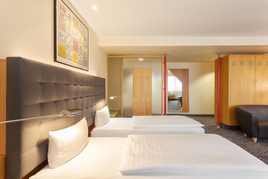 Abacus Tierpark Hotel Berlin Exterior photo