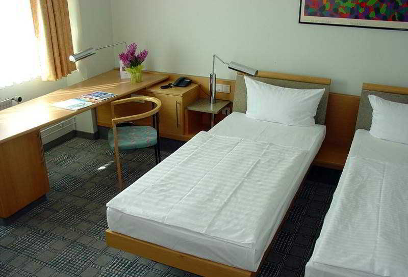Abacus Tierpark Hotel Berlin Exterior photo