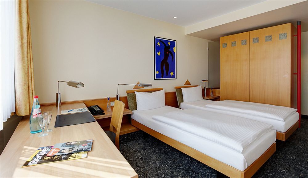 Abacus Tierpark Hotel Berlin Exterior photo