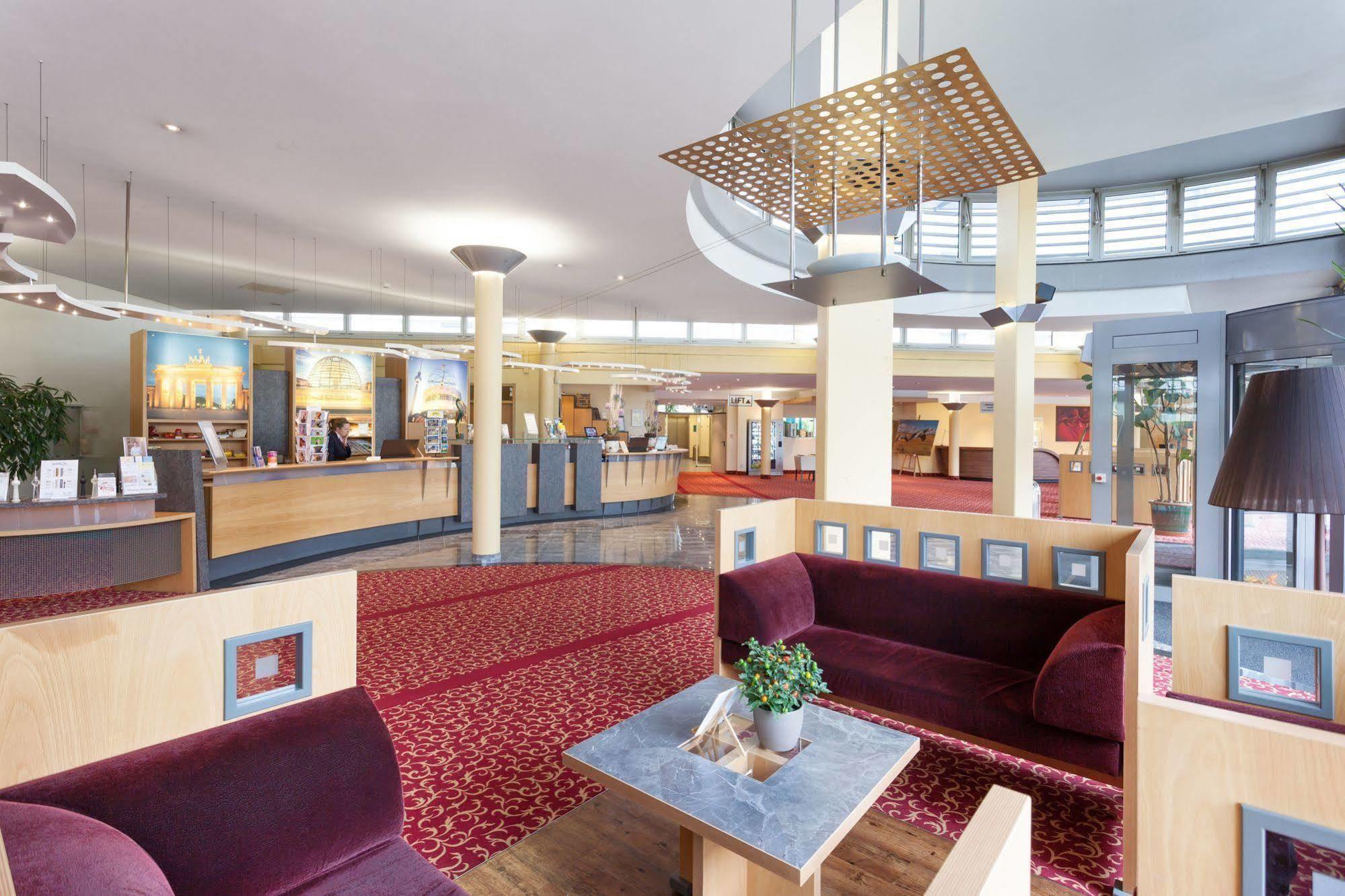 Abacus Tierpark Hotel Berlin Exterior photo