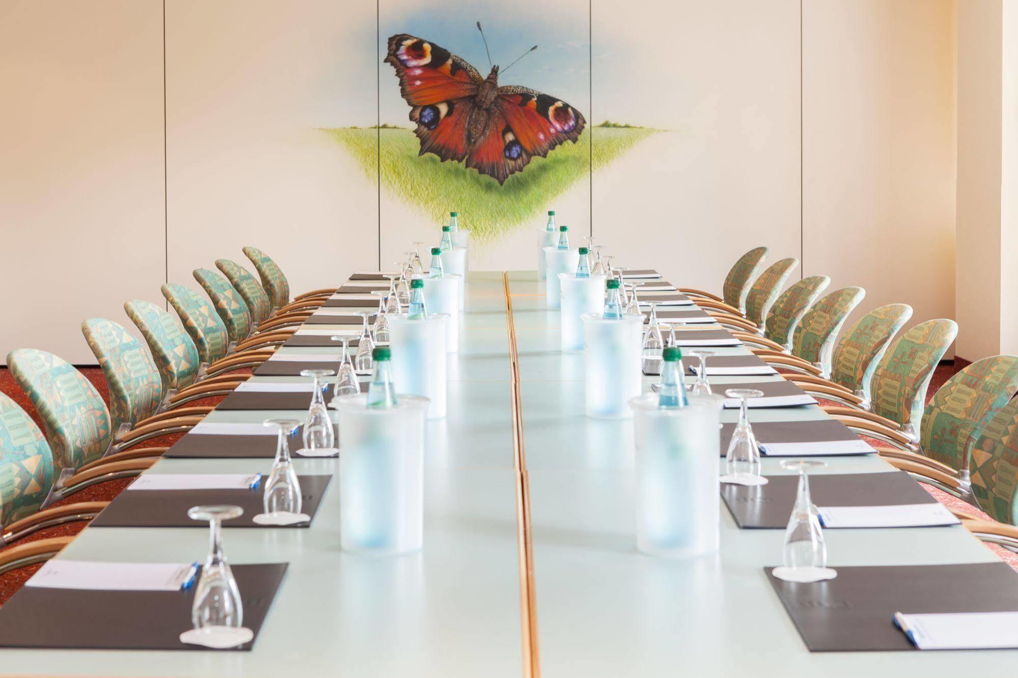 Abacus Tierpark Hotel Berlin Exterior photo