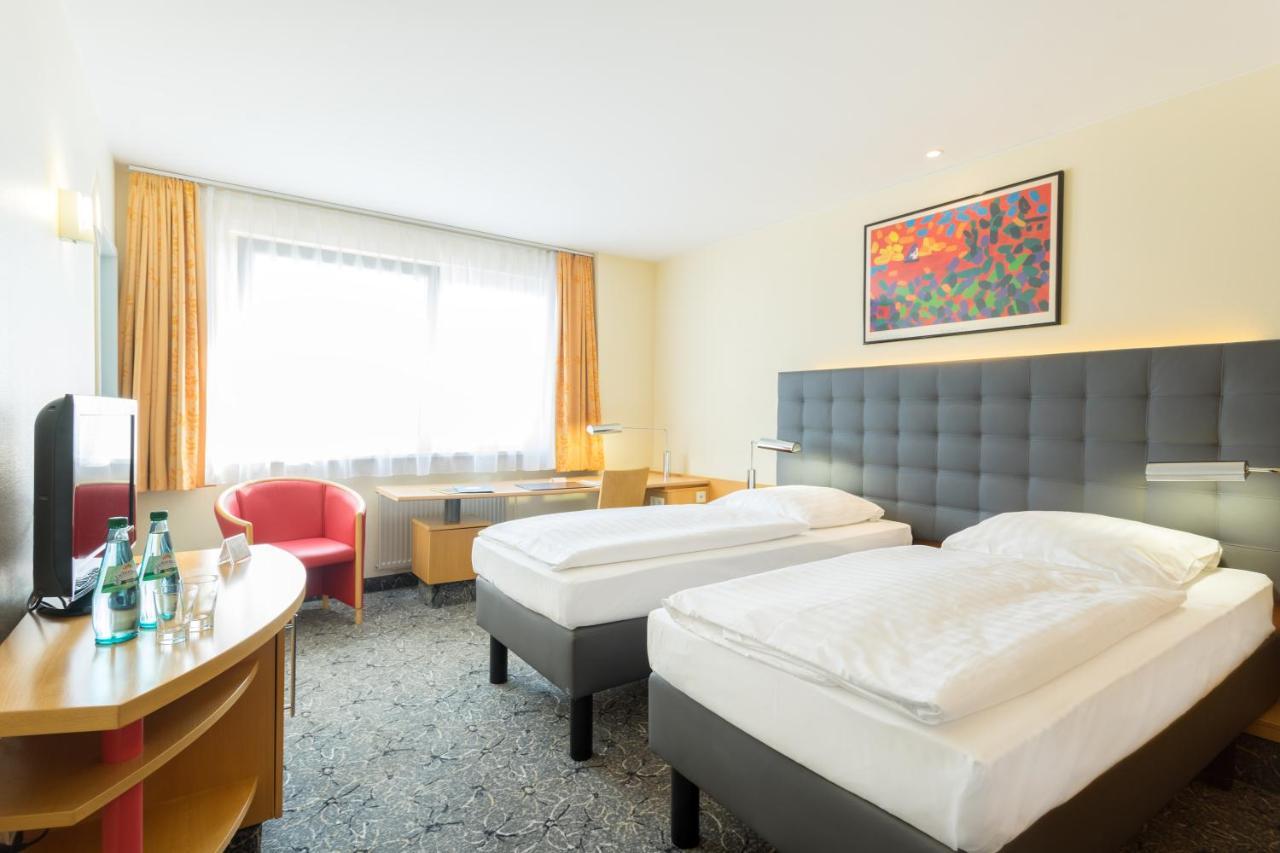Abacus Tierpark Hotel Berlin Exterior photo